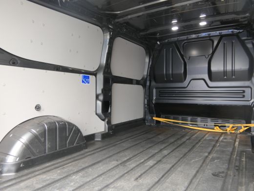 Ford Transit Custom 320 2.0 TDCI L2H1 Limited | Lengte 2 | Keyless | Camera | Stoelverwarming | Lengte 2 | Trekhaak |... ActivLease financial lease