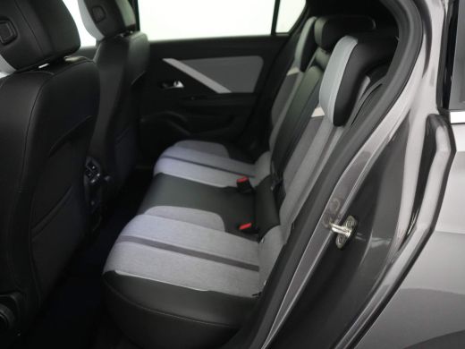 Opel Astra Opel 1.2 Elegance AUTOMAAT | Led koplampen | Adaptieve Cruise Control | 17inch | Camera | Donker ... ActivLease financial lease
