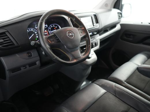 Opel Vivaro Opel 2.0 CDTI L2H1 180pk Irmscher Sport | 360 graden parkeersensoren | Bi-Xenon lampen | Lederen ... ActivLease financial lease