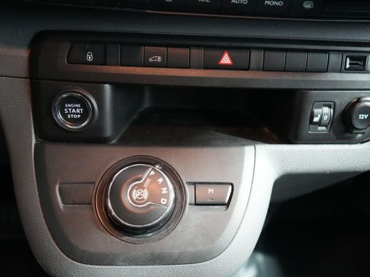 Opel Vivaro Opel 2.0 CDTI L2H1 180pk Irmscher Sport | 360 graden parkeersensoren | Bi-Xenon lampen | Lederen ... ActivLease financial lease