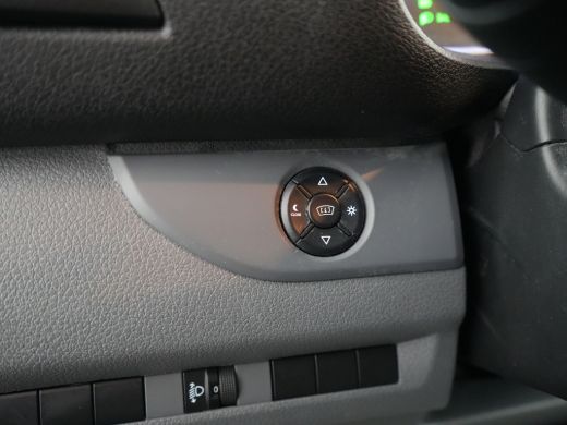 Opel Vivaro Opel 2.0 CDTI L2H1 180pk Irmscher Sport | 360 graden parkeersensoren | Bi-Xenon lampen | Lederen ... ActivLease financial lease