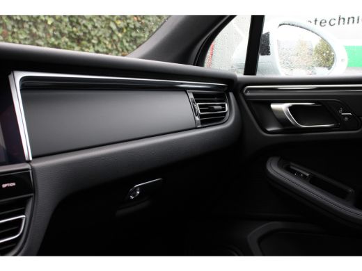 Porsche Macan 2.0 T | SPORTCHRONO | 21" 911 TURBO DESIGN VELGEN | LEDER | MEMORY SEATS | STOELVERWARMING | APPL... ActivLease financial lease