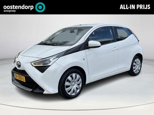 Toyota Aygo 1.0 VVT-i x-play | Navigatie | Airconditioning | Bluetooth | Parkeercamera |