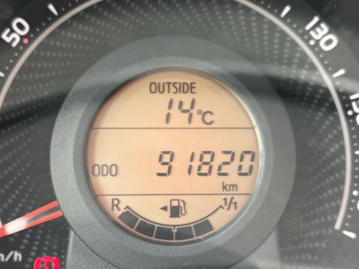 Toyota Aygo 1.0 VVT-i x-play | Navigatie | Airconditioning | Bluetooth | Parkeercamera | ActivLease financial lease