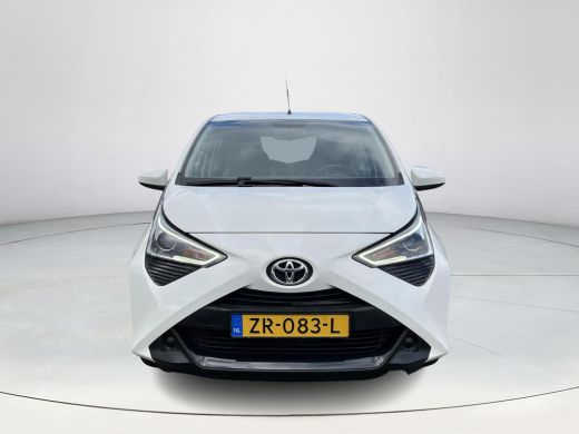 Toyota Aygo 1.0 VVT-i x-play | Navigatie | Airconditioning | Bluetooth | Parkeercamera | ActivLease financial lease