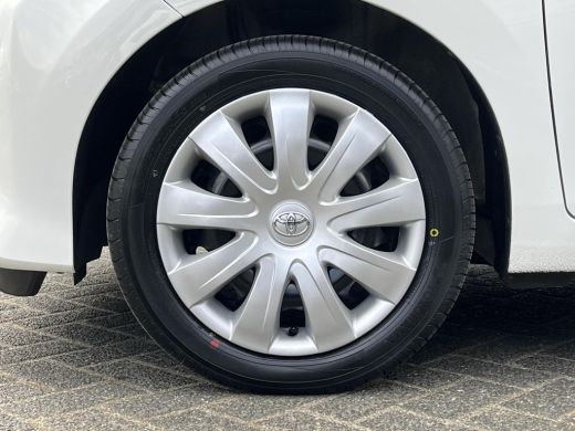 Toyota Aygo 1.0 VVT-i x-play | Navigatie | Airconditioning | Bluetooth | Parkeercamera | ActivLease financial lease