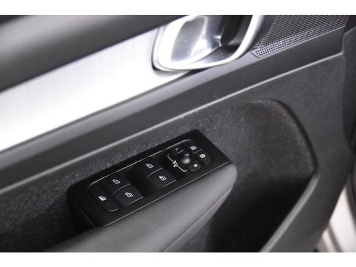 Volvo  XC40 1.5 T3 Momentum Pro *1ste Eigenaar*Standkachel*Keyless* ActivLease financial lease