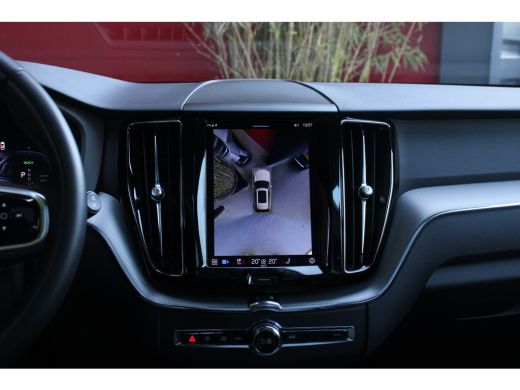 Volvo  XC60 Volvo 2.0 T6 Plug-in hybrid AWD R-Design | MY22! | Schuifdak | Pilot Assist | Stuur/stoelverwarmi... ActivLease financial lease