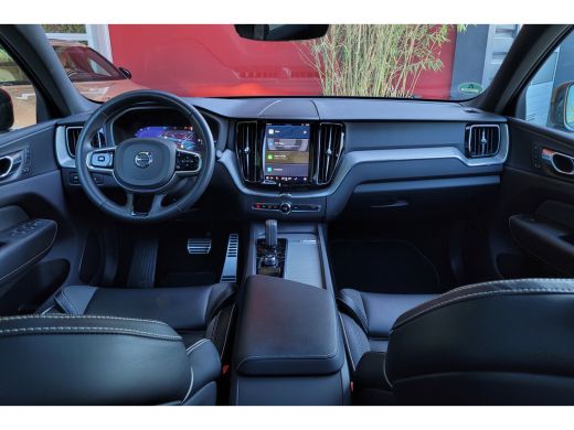 Volvo  XC60 Volvo 2.0 T6 Plug-in hybrid AWD R-Design | MY22! | Schuifdak | Pilot Assist | Stuur/stoelverwarmi... ActivLease financial lease