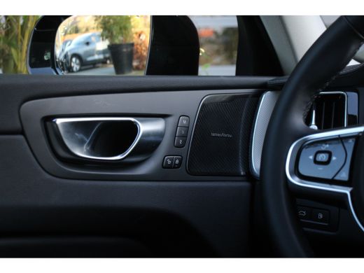 Volvo  XC60 Volvo 2.0 T6 Plug-in hybrid AWD Ultra Bright | 360º Camera | Cruise control adaptief met Stop&Go ... ActivLease financial lease