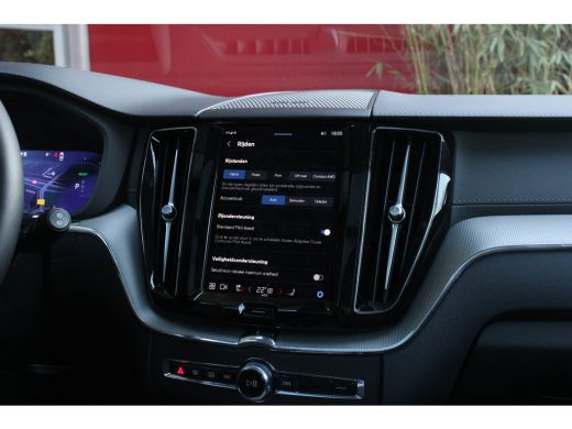 Volvo  XC60 Volvo 2.0 T6 Plug-in hybrid AWD Ultra Bright | 360º Camera | Cruise control adaptief met Stop&Go ... ActivLease financial lease