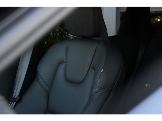 Volvo  XC60 Volvo 2.0 T6 Plug-in hybrid AWD Ultra Bright | 360º Camera | Cruise control adaptief met Stop&Go ... ActivLease financial lease