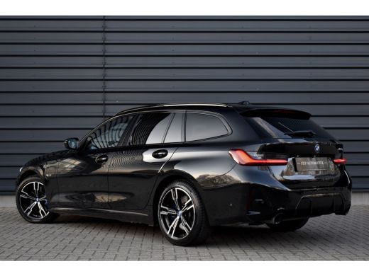 BMW 3 Serie Touring 330e M Sport Pro | Panoramadak | ACC | Harman/Kardon | M Seats | Comfort Access | Head-Up... ActivLease financial lease