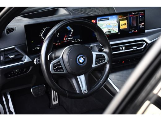 BMW 3 Serie Touring 330e M Sport Pro | Panoramadak | ACC | Harman/Kardon | M Seats | Comfort Access | Head-Up... ActivLease financial lease