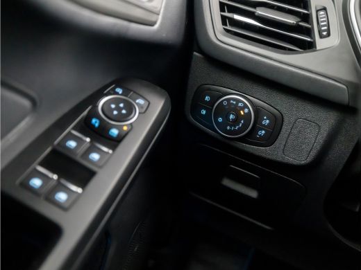 Ford FOCUS Wagon 1.0 EcoBoost Titanium Automaat (APPLE CARPLAY, GROOT NAVI, CLIMATE, TREKHAAK, SPORTSTOELEN, PARKE... ActivLease financial lease