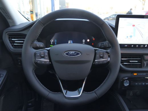 Ford Kuga Ford 2.5 PHEV Active X | Panoramadak | Trekhaak | 19 Inch | Matrix LED | Head Up | Winterpack ActivLease financial lease