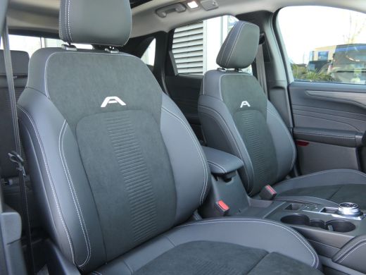 Ford Kuga Ford 2.5 PHEV Active X | Panoramadak | Trekhaak | 19 Inch | Matrix LED | Head Up | Winterpack ActivLease financial lease