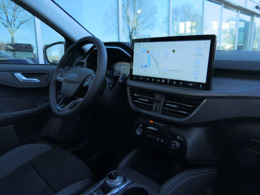 Ford Kuga Ford 2.5 PHEV Active X | Panoramadak | Trekhaak | 19 Inch | Matrix LED | Head Up | Winterpack ActivLease financial lease