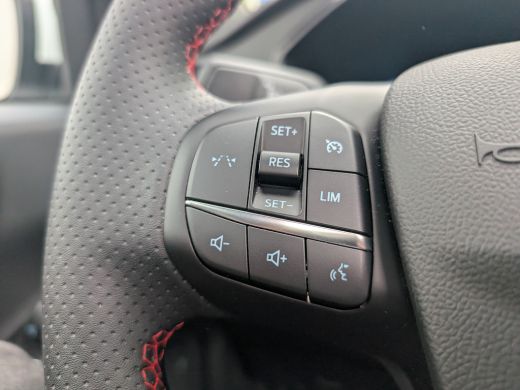 Ford Kuga 2.5 PHEV 243pk ST-Line | Panoramadak | Carplay | Winterpack | Trekhaak (2.100kg Trekgewicht) ActivLease financial lease