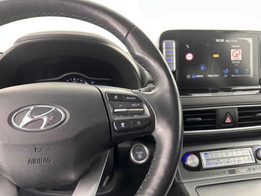 Hyundai KONA EV Premium 64 kWh (INCL-BTW) *FULL-LEATHER | HEAD-UP | FULL-LED | NAVI-FULLMAP | DAB | ADAPTIVE-C... ActivLease financial lease