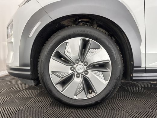 Hyundai KONA EV Premium 64 kWh (INCL-BTW) *FULL-LEATHER | HEAD-UP | FULL-LED | NAVI-FULLMAP | DAB | ADAPTIVE-C... ActivLease financial lease