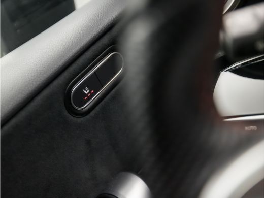 Mercedes A-Klasse 180 AMG Sport Automaat (SCHUIFDAK, 1e EIGENAAR, APPLE CARPLAY, GROOT NAVI, WIDE SCREEN, LEDER/ALC... ActivLease financial lease