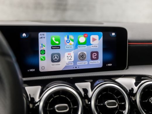 Mercedes A-Klasse 180 AMG Sport Automaat (SCHUIFDAK, 1e EIGENAAR, APPLE CARPLAY, GROOT NAVI, WIDE SCREEN, LEDER/ALC... ActivLease financial lease