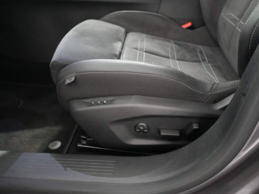 Opel Astra Sports Tourer Sports Tourer 1.6 PHEV Level 4 AUTOMATIC | LED koplampen | Lichtmetalen velgen 17" ... ActivLease financial lease