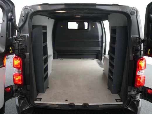 Opel Vivaro 2.0 CDTI L3H1 180pk Automaat | Trekhaak | Climate Control | Camera | Parkeersensoren achter | App... ActivLease financial lease