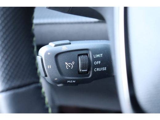 Peugeot e-208 Peugeot EV 136PK GT PACK AUTOMAAT / NAVI / LEDER / CLIMA / PDC / 17" LMV / CAMERA / KEYLESS / WIN... ActivLease financial lease