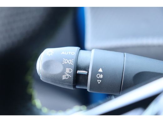 Peugeot e-208 Peugeot EV 136PK GT PACK AUTOMAAT / NAVI / LEDER / CLIMA / PDC / 17" LMV / CAMERA / KEYLESS / WIN... ActivLease financial lease