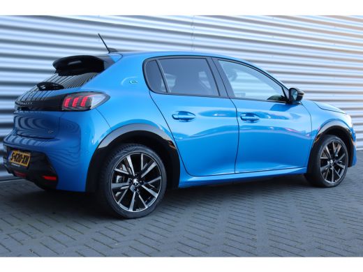 Peugeot e-208 Peugeot EV 136PK GT PACK AUTOMAAT / NAVI / LEDER / CLIMA / PDC / 17" LMV / CAMERA / KEYLESS / WIN... ActivLease financial lease