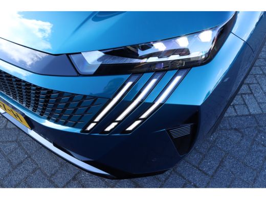 Peugeot E-5008 GT 73 kWh | 7-Zits | 360' Camera | Adaptieve Cruise | Matrix LED |  Stoel + Stuurverwarming | Alc... ActivLease financial lease