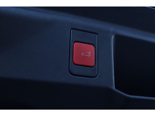 Peugeot E-5008 GT 73 kWh | 7-Zits | 360' Camera | Adaptieve Cruise | Matrix LED |  Stoel + Stuurverwarming | Alc... ActivLease financial lease