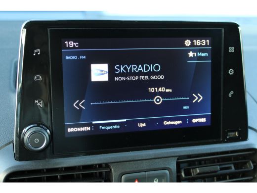 Peugeot Partner 1.5 100 PK | 3-ZITS | 2X SCHUIFDEUR | TREKHAAK | 3-ZITS | 2X SCHUIFDEUR | TREKHAAK ActivLease financial lease