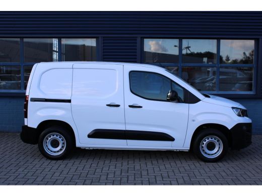 Peugeot Partner 1.5 100 PK | 3-ZITS | 2X SCHUIFDEUR | TREKHAAK | 3-ZITS | 2X SCHUIFDEUR | TREKHAAK ActivLease financial lease