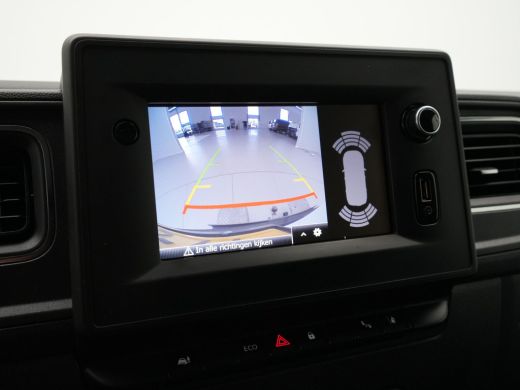 Renault Master T35 2.3 dCi 135 L2H2 Work Edition Navigatie Camera Trekhaak Imperial Carplay ActivLease financial lease