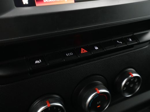 Renault Master T35 2.3 dCi 135 L2H2 Work Edition Navigatie Camera Trekhaak Imperial Carplay ActivLease financial lease