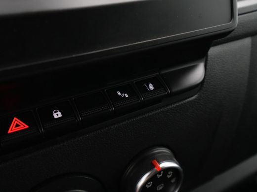 Renault Master T35 2.3 dCi 135 L2H2 Work Edition Navigatie Camera Trekhaak Imperial Carplay ActivLease financial lease