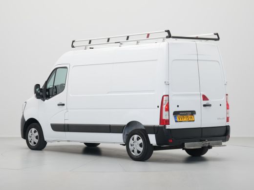 Renault Master T35 2.3 dCi 135 L2H2 Work Edition Navigatie Camera Trekhaak Imperial Carplay ActivLease financial lease