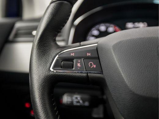 Seat Ibiza 1.0 TSI Sport Automaat (APPLE CARPLAY, CAMERA, ADAPTIVE CRUISE, SPORTSTOELEN, GETINT GLAS, LM VEL... ActivLease financial lease
