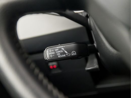 Seat Ibiza 1.0 TSI Sport Automaat (APPLE CARPLAY, CAMERA, ADAPTIVE CRUISE, SPORTSTOELEN, GETINT GLAS, LM VEL... ActivLease financial lease