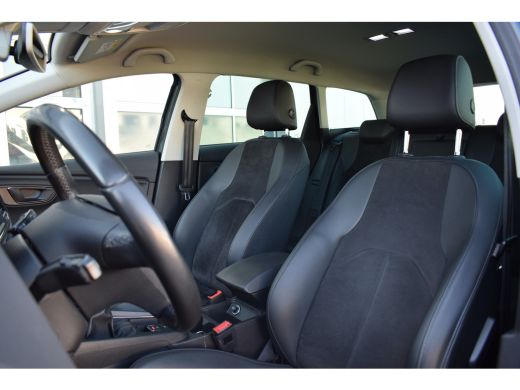 Seat León ST 1.5 TSI Style Ultimate Edition | Apple CarPlay | Leer/ Alcantara | Camera | Climate ActivLease financial lease