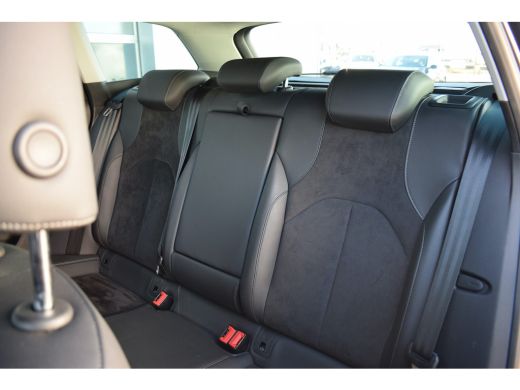 Seat León ST 1.5 TSI Style Ultimate Edition | Apple CarPlay | Leer/ Alcantara | Camera | Climate ActivLease financial lease