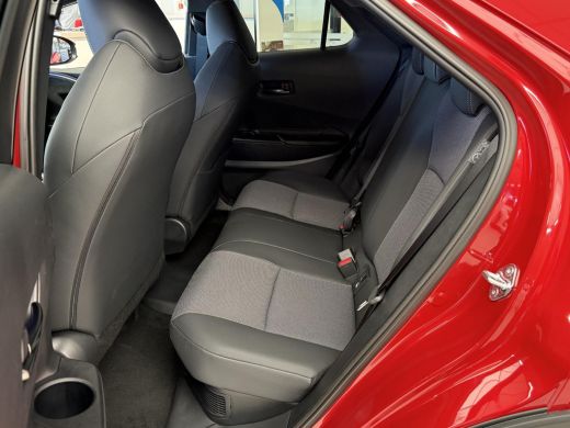 Toyota C-HR 2.0 Plug-in Hybrid 220 Executive **NIEUWE AUTO/ PLUS PACK/ DIRECT LEVERBAAR** ActivLease financial lease