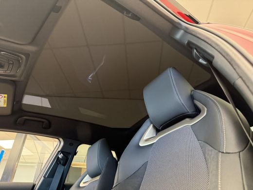 Toyota C-HR 2.0 Plug-in Hybrid 220 Executive **NIEUWE AUTO/ PLUS PACK/ DIRECT LEVERBAAR** ActivLease financial lease