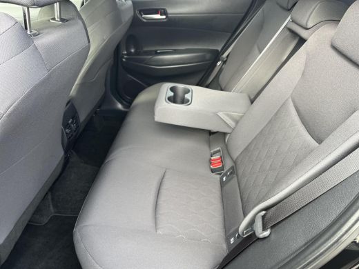 Toyota Corolla Cross Hybrid 200 Dynamic | Navigatie | Stoel- + stuurverwarming | Carplay | Adaptieve cruise control | ActivLease financial lease
