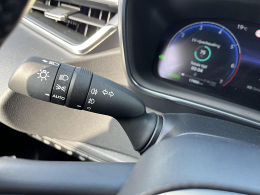 Toyota Corolla Touring Sports Hybrid 140 Dynamic | Apple CarPlay/Android auto | Achteruitrijcamera | Stoel en stuurverwarming ActivLease financial lease