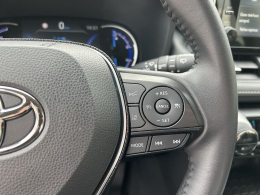 Toyota RAV4 2.5 Hybrid Active ActivLease financial lease