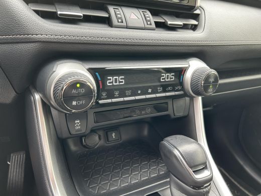 Toyota RAV4 2.5 Hybrid Active ActivLease financial lease